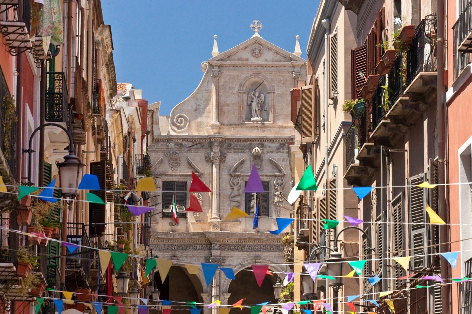 Guided tour of Cagliari Historical Centre, with a traditional aperitif, image size:1600x1067