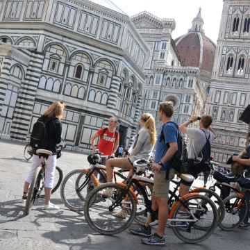 Group Tour by e-bike of the historic center of Florence