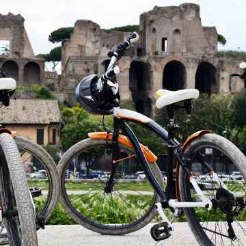 Tour en bici por el centro de Roma en grupo reducido