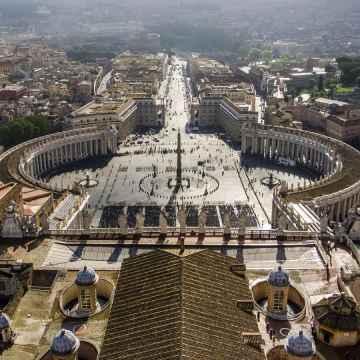 Tour en grupo reducido al Vaticano con servicio de recogida y pases salta la línea