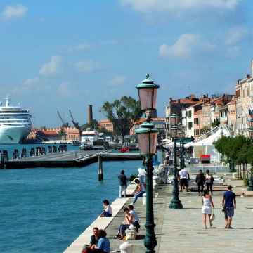 Transfer privato in taxi acqueo dallaeroporto di Venezia al Porto Crociere