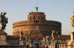 Tour en Grupo Reducido del Castillo de SantAngelo en Roma con tickets incluidos