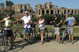 Tour by bike in Rome