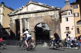 Bike tour center of Rome