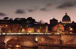 Night Sightseeing Tour of Rome by Vespa