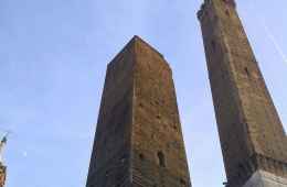 the two towers of bologna