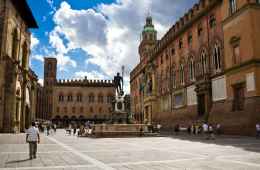 walking tour of bologna with a guide