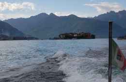 Tour di un giorno sul Lago Maggiore con tour privato in barca e brunch a bordo