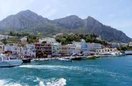 boat tour around the island of Capri