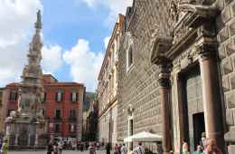 group tour of the centre of Naples