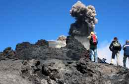 Full hiking day trip to Mount Etna from Taormina with Sicilian lunch 