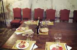 Tour and Wine tasting in Chiantishire by Fiat 500 Vintage