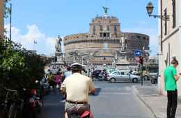 Castel Sant'Angelo by bike