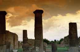 Shuttle Service from Rome to Pompeii and Naples