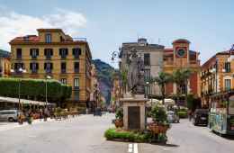 Tour di 2 giorni in Campania partendo da Roma: Napoli, Pompei, Capri e Sorrento