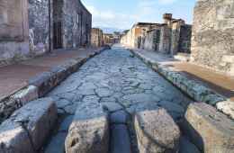Pompeii from Rome