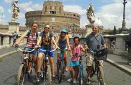 Tour of the Centre of Rome by Bike with Food Tasting