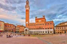 5-days escorted tour to Assisi, Bologna, Venice and Tuscany - Siena Piazza del Campo