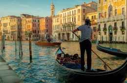 Tour with gondolier Venice
