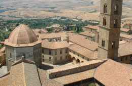 Volterra Tour in Tuscany
