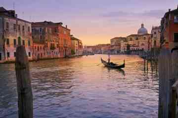 Private Tour of St. Marks Sestiere in Venice, with Gondola Ride