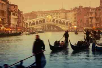Group Tour of St. Marks Sestiere in Venice, with Gondola Ride