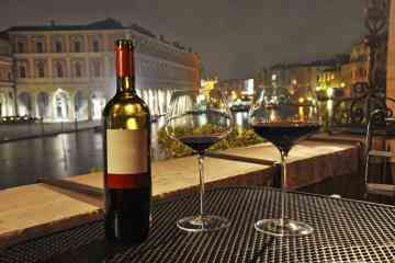 Degustazione di vini tradizionali del Veneto nel centro di Venezia