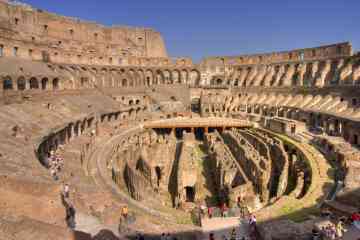 Maravillas de Roma: Tour Privado a pie con guía al Coliseo y el Foro Romano