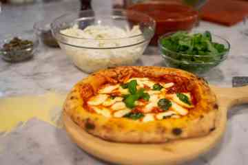 Lezione di cucina nel centro di Milano per piccoli guppi - pizza e gelato