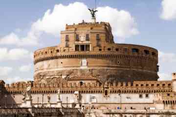 Tour panoramico del centro di Roma partendo dal porto di Civitavecchia in auto privata