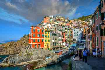 Private day tour to Cinque Terre from Milan: transfer, guide, lunch and mini-cruise included
