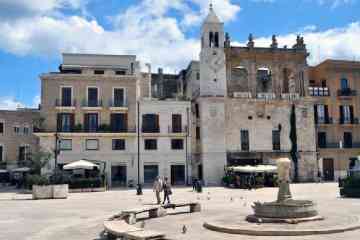 Tour a piedi con guida di 2 ore nel centro storico di Bari con degustazione inclusa