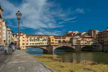 VIP small group tour around Florence by bike with gelato (Italian ice cream)