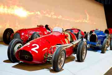 Tour en grupo reducido al Museo Nacional del Automóvil de Turín 