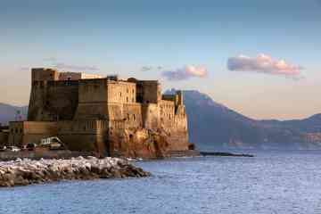 I migliori tour e attività per Castel dellOvo