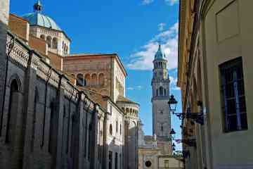 Private full-day tour from Bologna to Parma by car