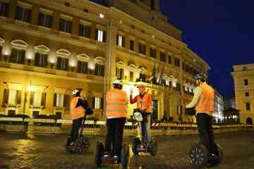 Tour notturno in segway del centro di Roma per piccoli gruppi