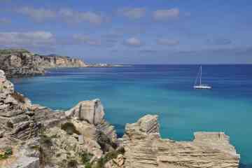 Tour de 10 días por Sicilia y las Islas Egadas desde Catania en media pensión 