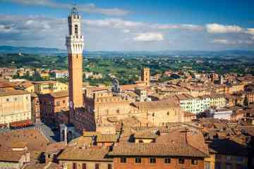 Small group day trip to Siena and San Gimignano from Rome