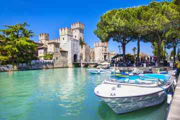 Tour Privado de Sirmione a pie y en Barco por el Lago de Garda