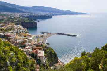 Private transfer service from Sorrento to Capri Island in car or minivan and hydrofoil