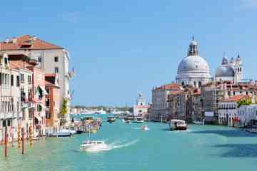 Private Day trip to Venice from Verona: transfer, lunch and guide included