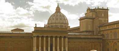 Courtyard of the Vatican Museums - Private tour