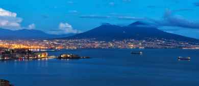 tour of Naples by night