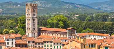 Tour of the most important monuments, sights and squares in Lucca and Pisa (Tuscany)