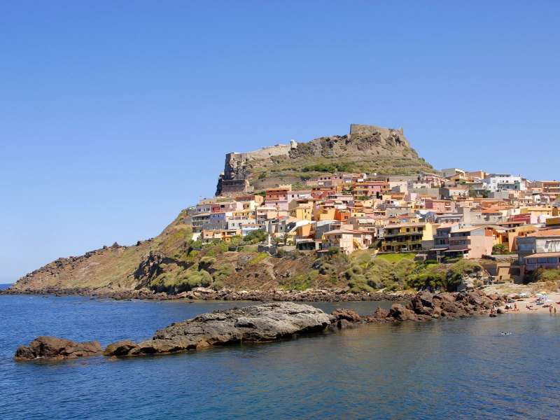 Top 5 (+1) towns to visit in Sardinia Island