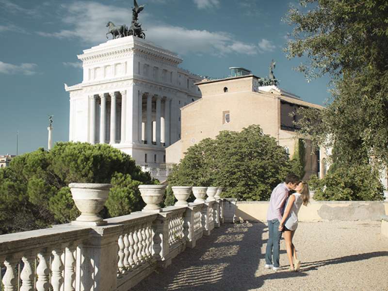 Servizio fotografico personalizzato nel centro di roma con fotografo ... Fotografo professionista roma
