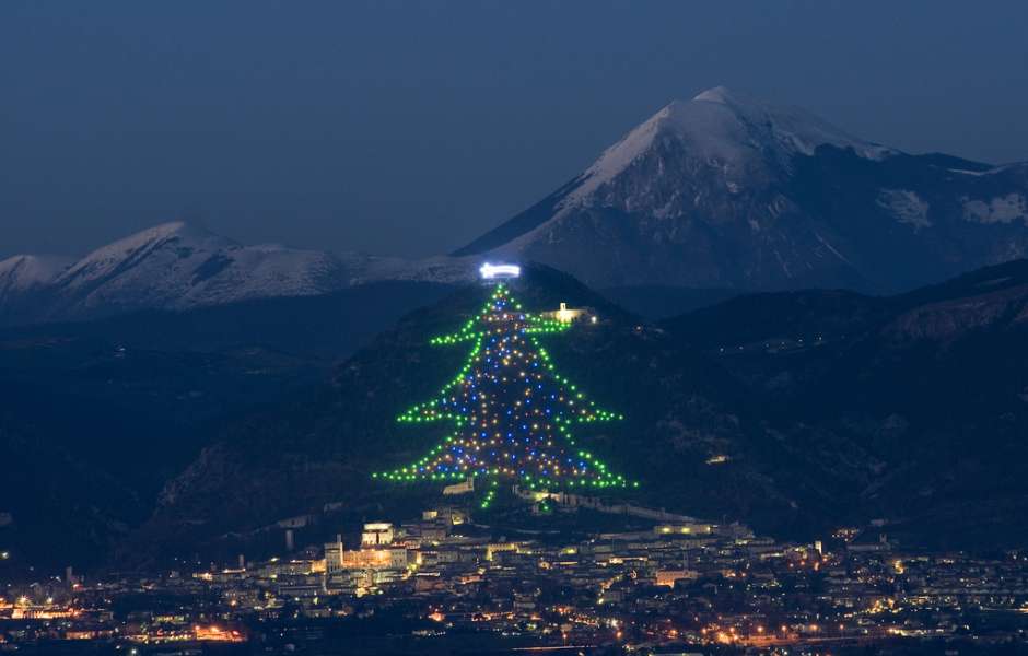 4. El árbol de Navidad de Gubbio, Umbría