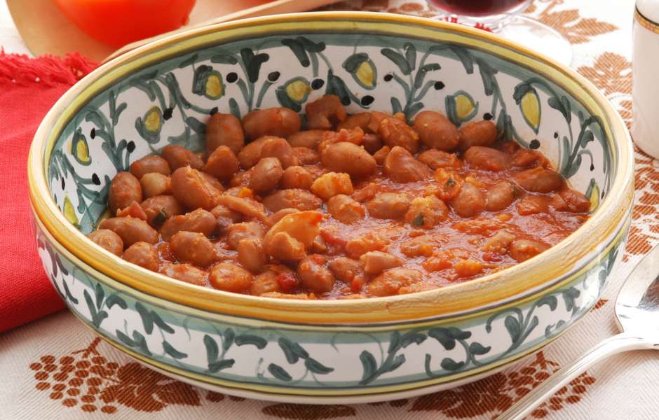 Fagioli allUccelletto [baked beans]