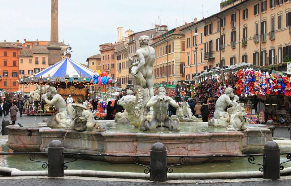 2.	Visita los mercados navideños en la Piazza Navona